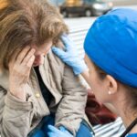 What to Do If Someone Is Having a Stroke: Dos & Don’ts