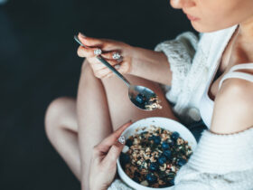 Why You Should Always Pair Fiber With Polyphenols For Gut Health