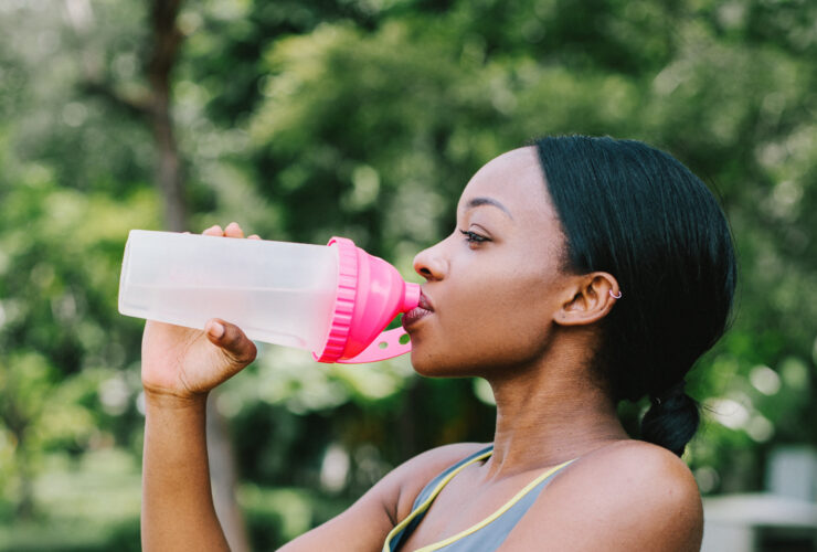 Women Swear By This Creatine For Building Muscle & Strength (Without The Bloat)