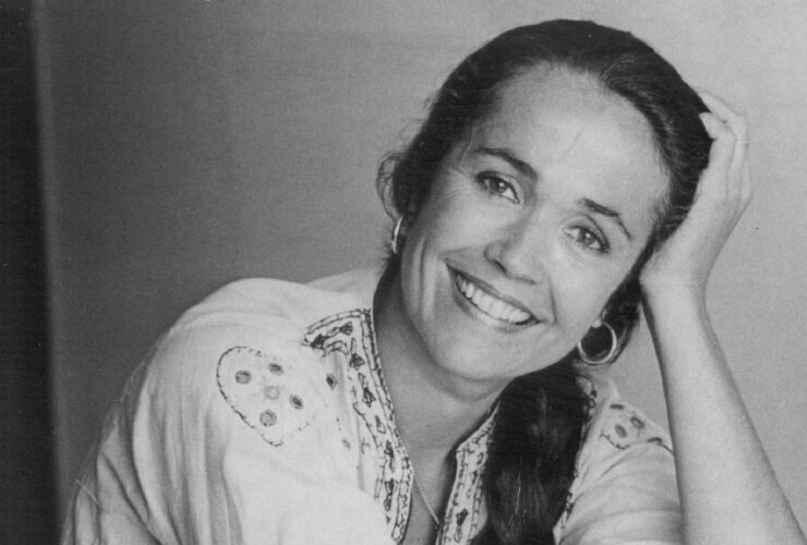 Black and white photo of Lilias Folan, yoga teacher who hosted PBS_TV show "Lilias! Yoga and You"