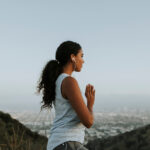 25 Ways To Come Back To Your Body If You Feel Dissociative