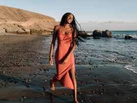 8 Ways To Stop Hyper-Fixating On Anxiety & Widen Your Attention