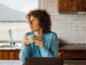 Calendula Tea Benefits & The Best Ways To Sip It