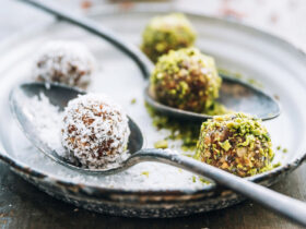 How To Make Chocolate Crunch Bites With A Skin-Boosting Twist