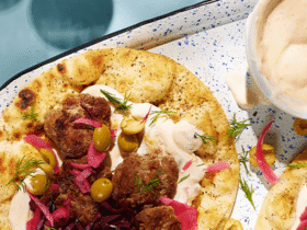 Lamb koftas with mango yoghurt sauce, flatbreads & pickles