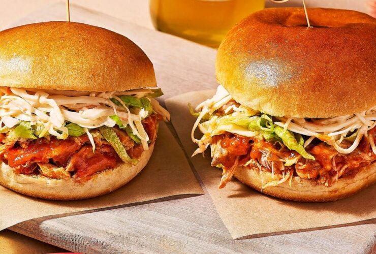 Slow cooker buffalo chicken recipe