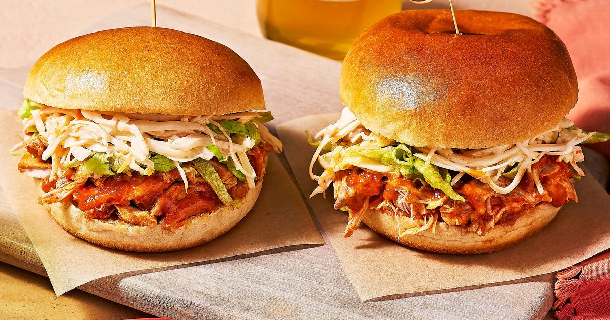 Slow cooker buffalo chicken recipe