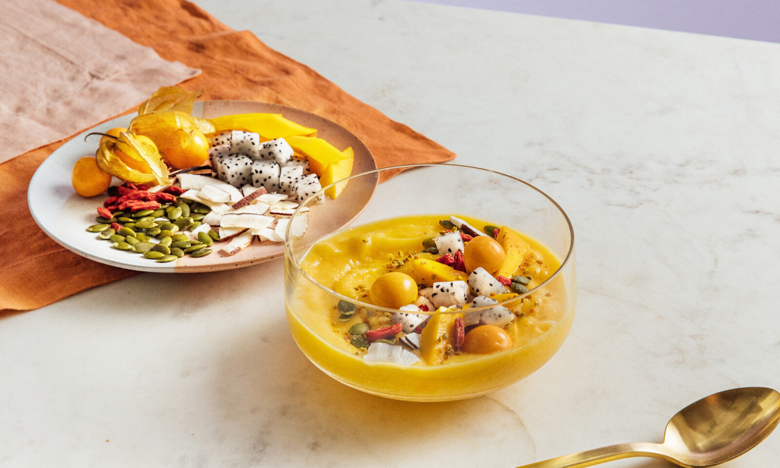 These Anti-Inflammatory Smoothie Bombs Are A Perfect Breakfast