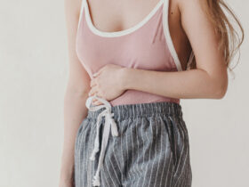 These Foods Help Reduce Water Retention & Everyday Puffiness