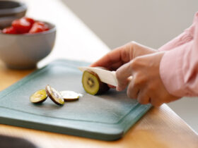 Why Eating 2 Kiwis A Day Can Boost Your Gut, Immunity & Sleep