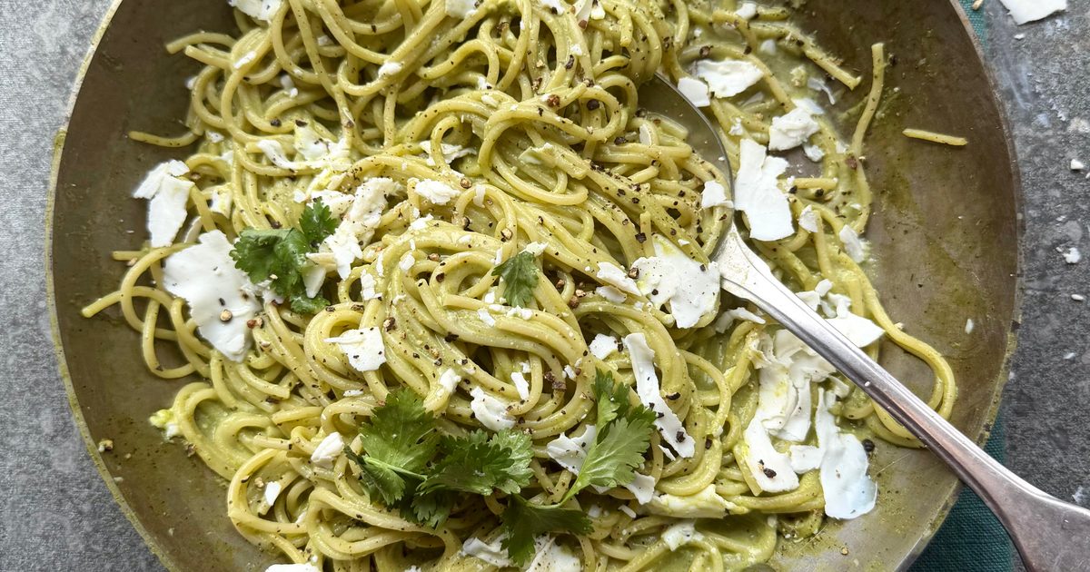 Espagueti verde (green spaghetti)
