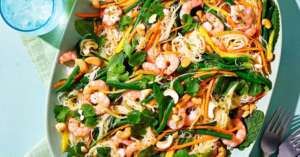 Hot & sour prawn rice noodle salad with green beans & mango recipe